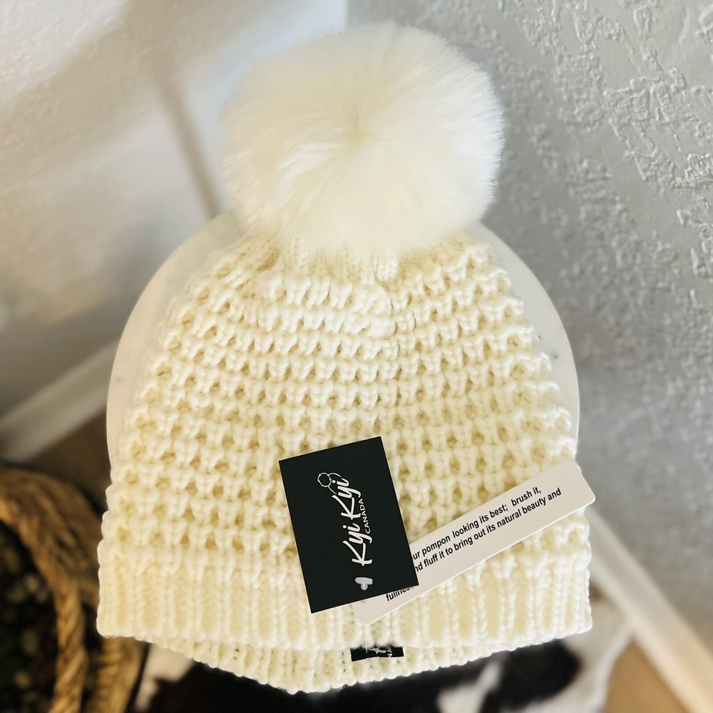 KYI KYI Faux Fur Pompom Classic‎ Wool Beanie Hat,  Ivory/White, One Size, NWT